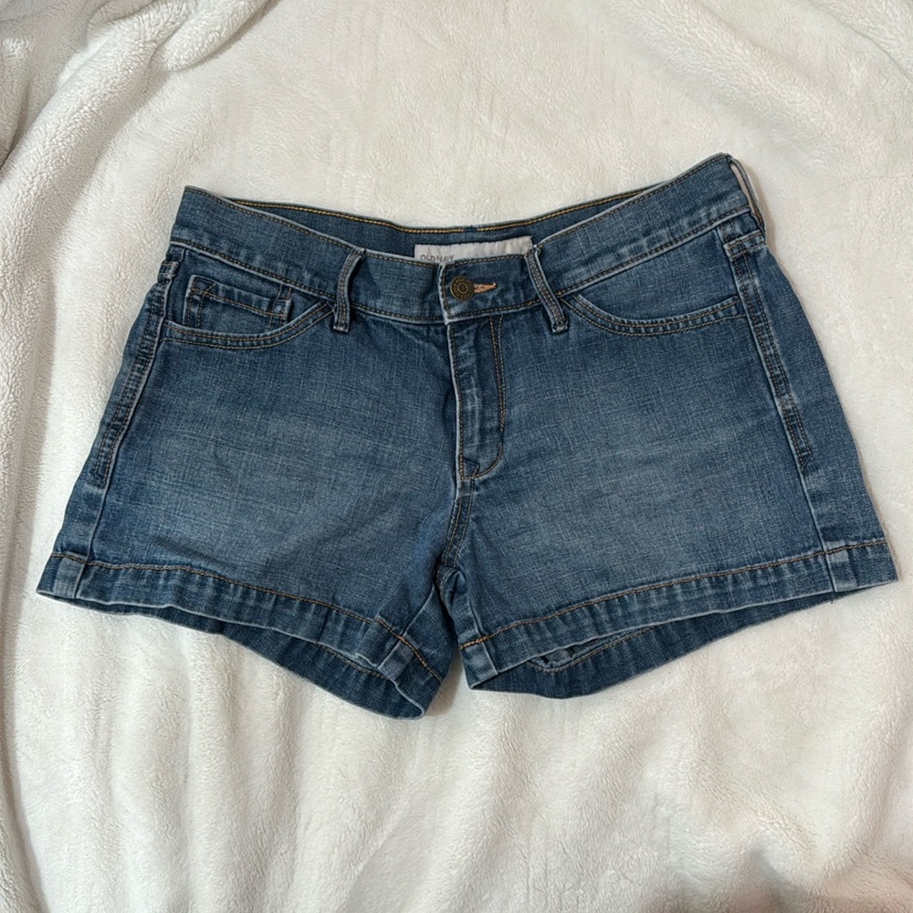 Old Navy Low Rise Jean Shorts Women's Size 4